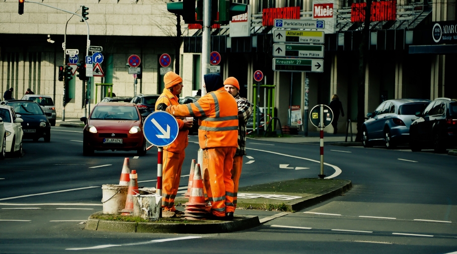 Blootstelling aan gevaarlijke stoffen bij werken aan de weg